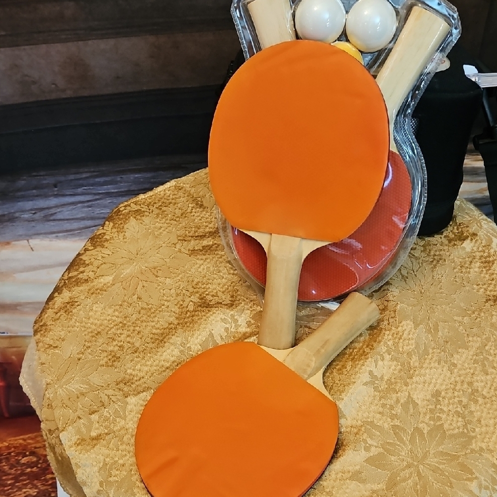 PingPong Set with Orange Paddles and Balls Including Table Net & Stand - Picture 10 of 11